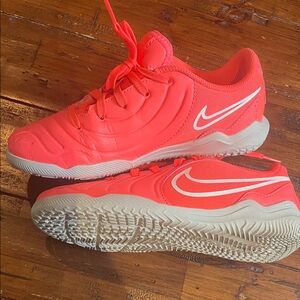 Nike Kids Bright Coral Indoor Soccer Shoes Cleats Boots Sneakers
